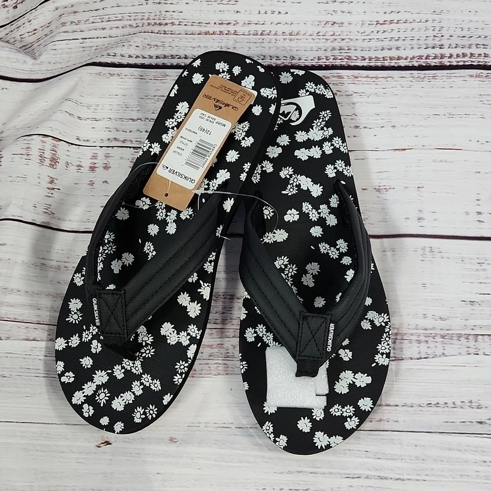 NWT Quiksilver men's floral carver flip-flop